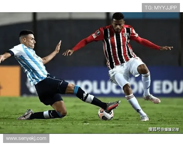 克鲁塞罗与圣保罗激战正酣谁能在这场对决中笑到最后