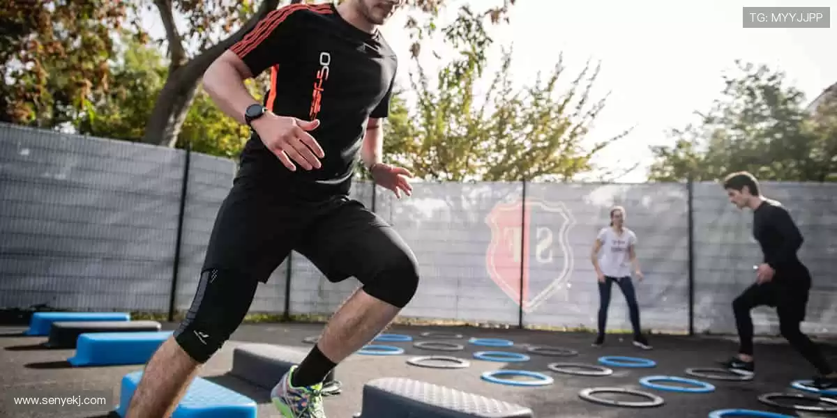 个性定制,独一无二!🎨👟 用你的故事,打造专属运动装备!